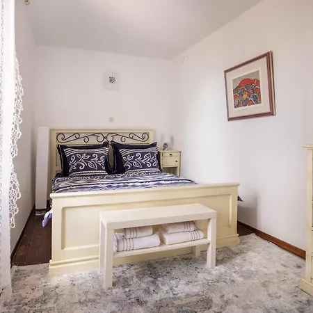 Casa Rustica 1838 Дом отдыха Sovinjak